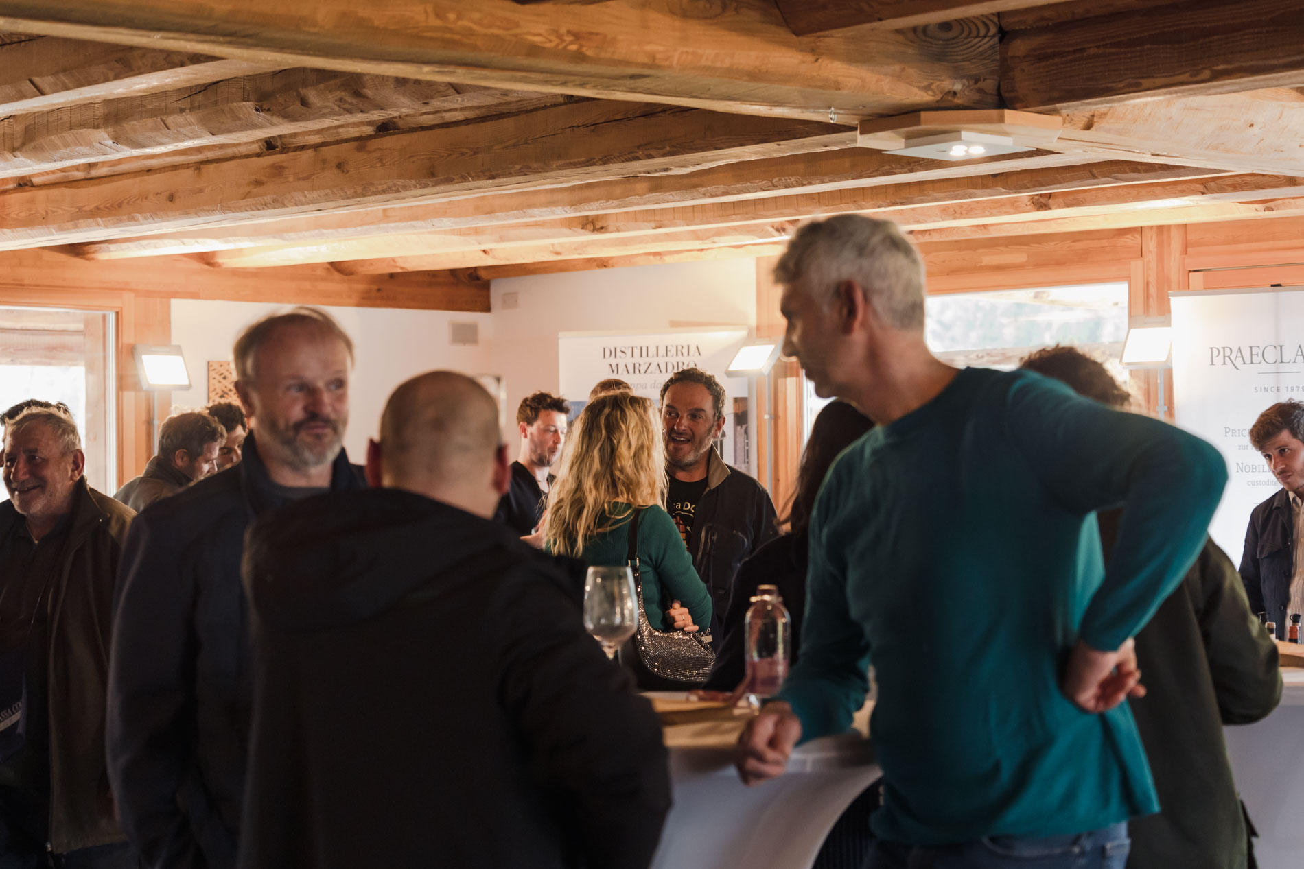 87220b_af350686cd20493c9361fa17944f5956~mv2